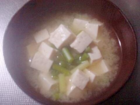 にんにくの芽とお豆腐の味噌汁☆